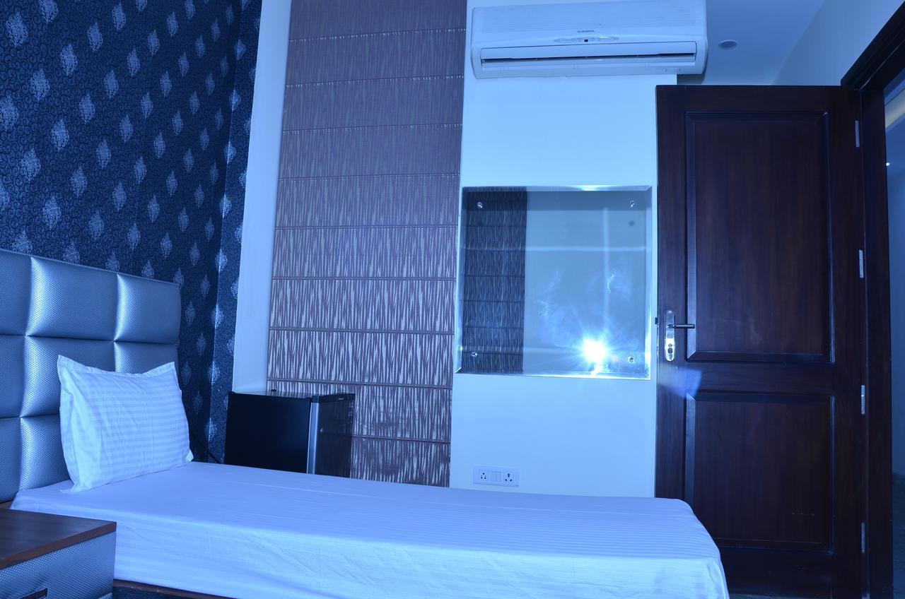 Hotel Royal International New Delhi Luaran gambar